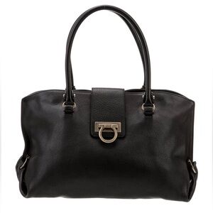 SALVATORE FERRAGAMO
Leather Shoulder Bag